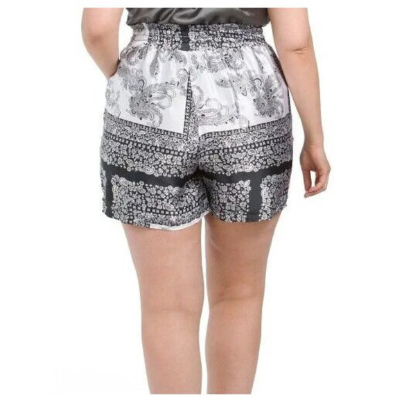 Kaktus + 2X Black Satin Print Shirred Drawstring Waist Side Pockets Dress Shorts - Picture 3 of 7